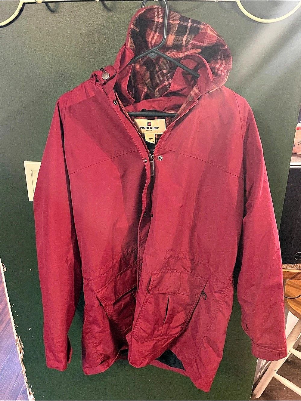 Woolrich Women’s Red Hooded Jacket Flannel Lined Size XL small stain on right ch
